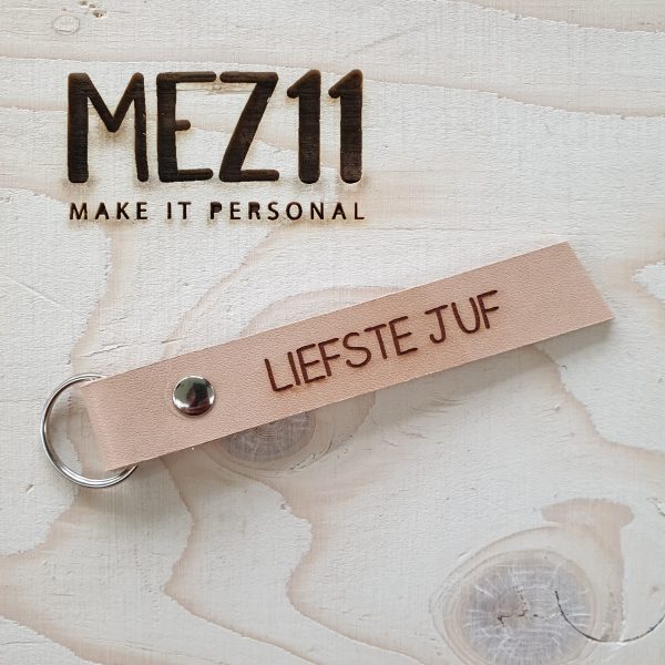 SH-RB-09 liefste juf (hoofdletters)